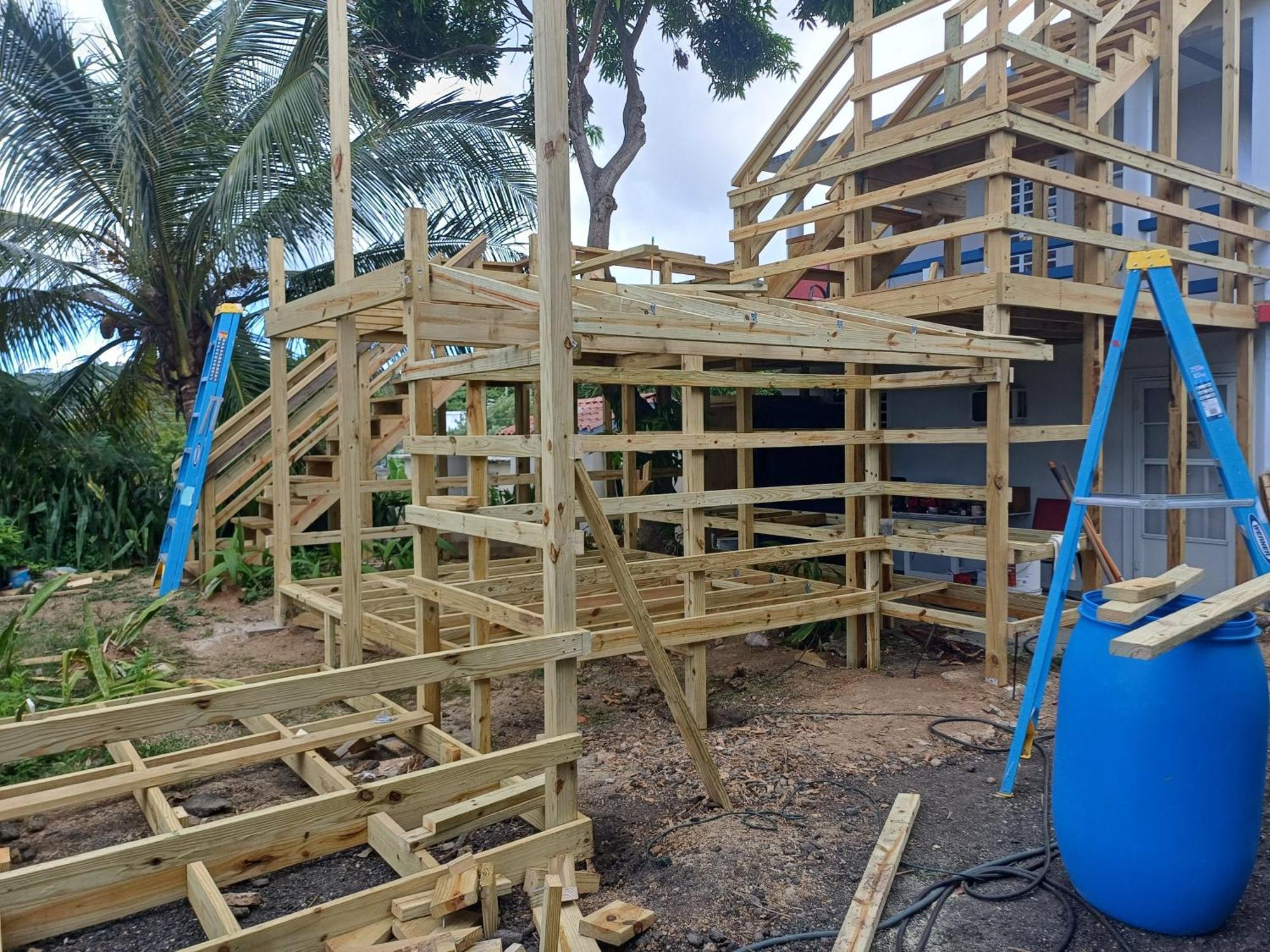 Rooster Run Glamping Camping Has Rooftop And Off The Ground Glamping Experience For 1 To 16 In A Single Tent And Views Of The Rain Forrest And To Culebra Across The Atlantic Ocean W Tents, Linens, Deluxe Air Beds, Warm Shower And More At A Great Pric Vieques Zewnętrze zdjęcie