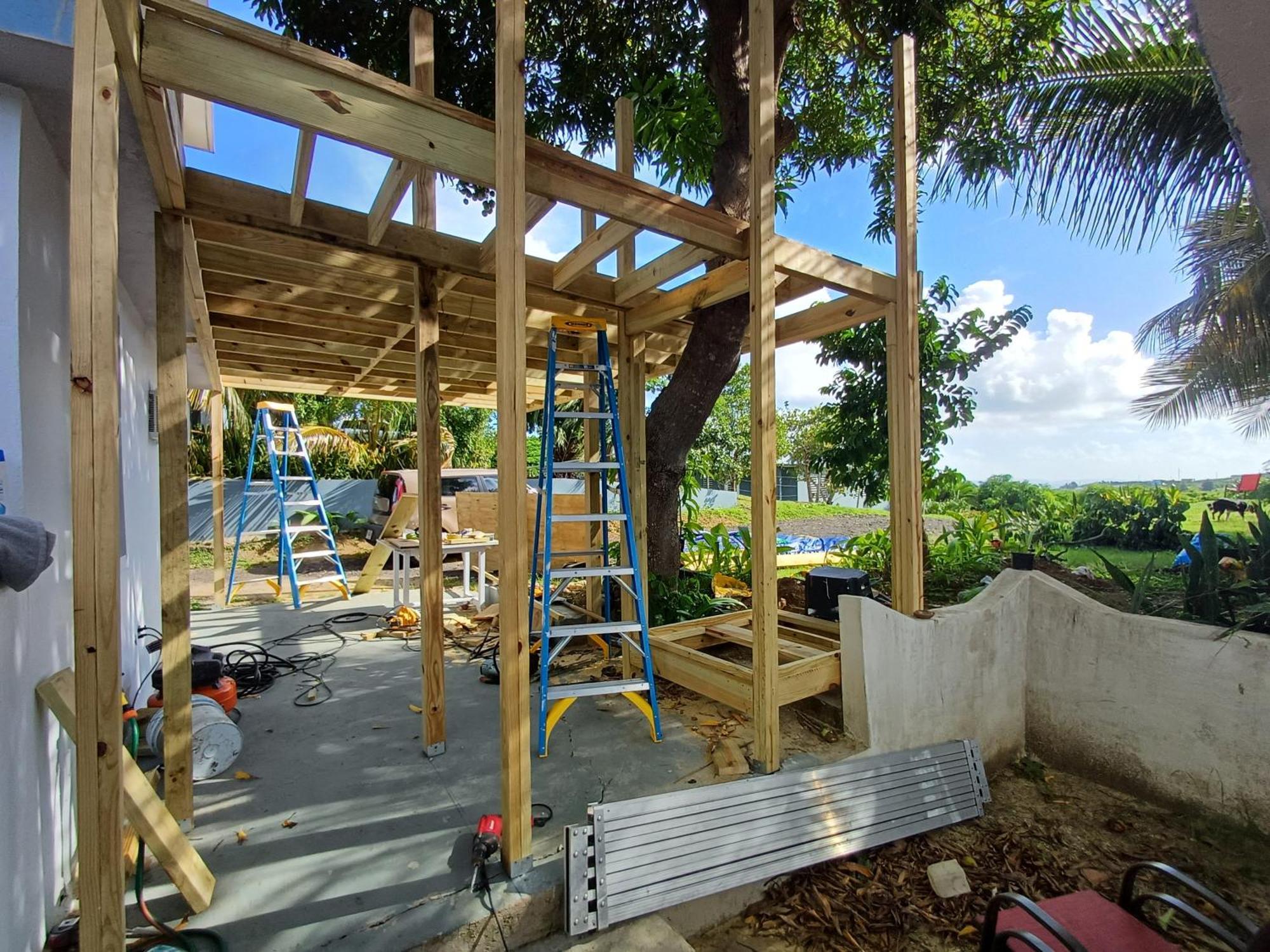 Rooster Run Glamping Camping Has Rooftop And Off The Ground Glamping Experience For 1 To 16 In A Single Tent And Views Of The Rain Forrest And To Culebra Across The Atlantic Ocean W Tents, Linens, Deluxe Air Beds, Warm Shower And More At A Great Pric Vieques Zewnętrze zdjęcie