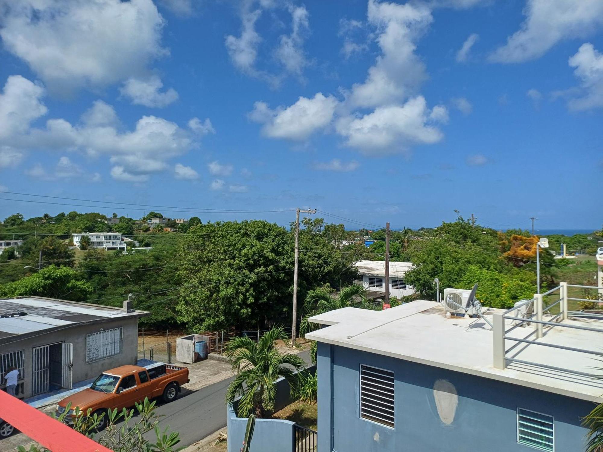 Rooster Run Glamping Camping Has Rooftop And Off The Ground Glamping Experience For 1 To 16 In A Single Tent And Views Of The Rain Forrest And To Culebra Across The Atlantic Ocean W Tents, Linens, Deluxe Air Beds, Warm Shower And More At A Great Pric Vieques Zewnętrze zdjęcie